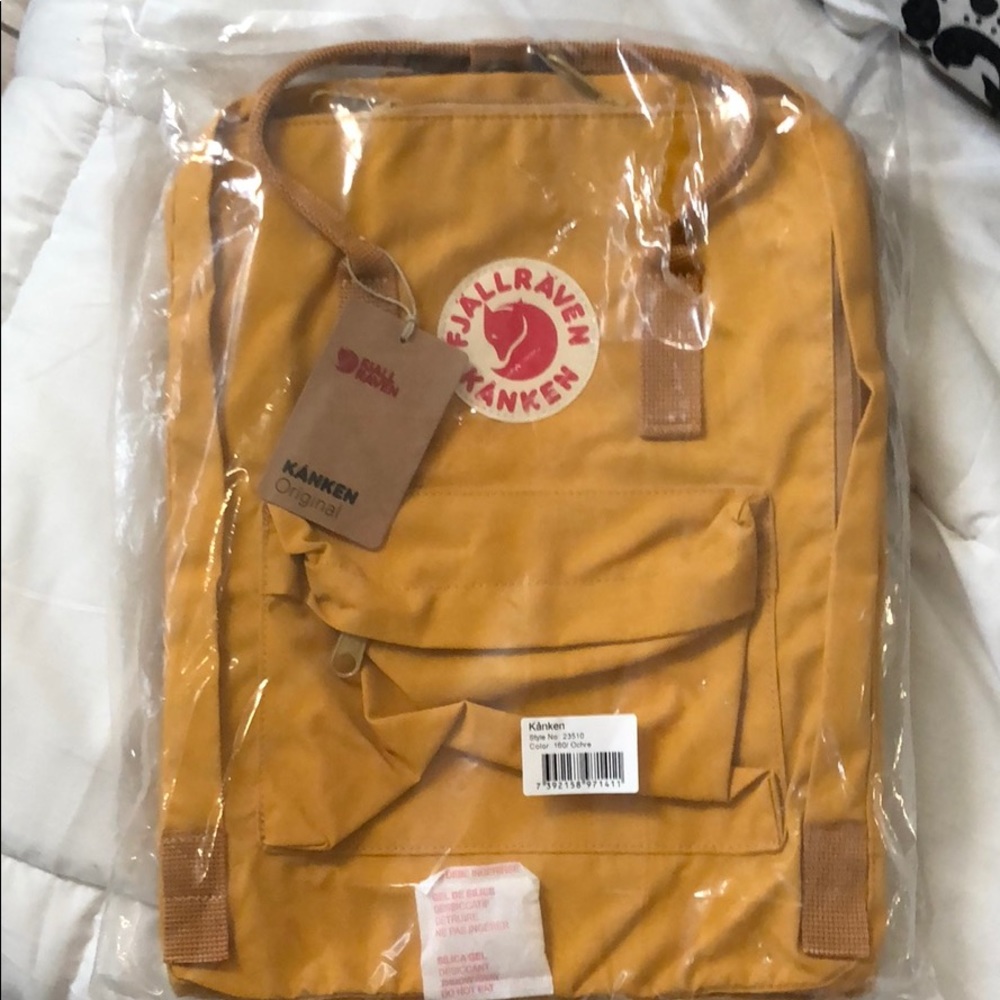 NWT fjallraven kanken backpack ochre